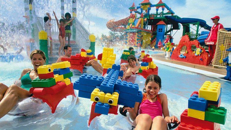הכניסה לפארק השעשועים לגולנד דובאי במתחם Dubai Parks and Resorts